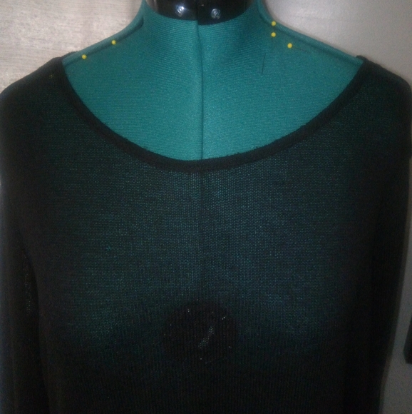 Divided H&M Cropped Long-Sleeved Knit Top w Embroidered Lace Detail Black Sz L - Picture 3 of 10